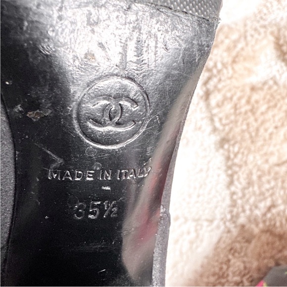 CHANEL CC LOGO CAP TOE ANKLE BLOCK HEEL BOOTS 35.5 - Picture 7 of 10